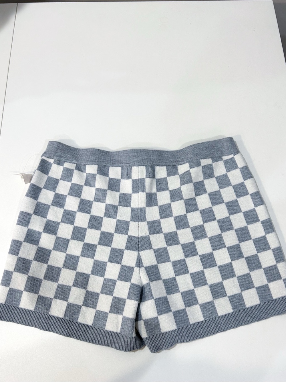 Checkerboard Knit Athletic Shorts in Light Gray and White